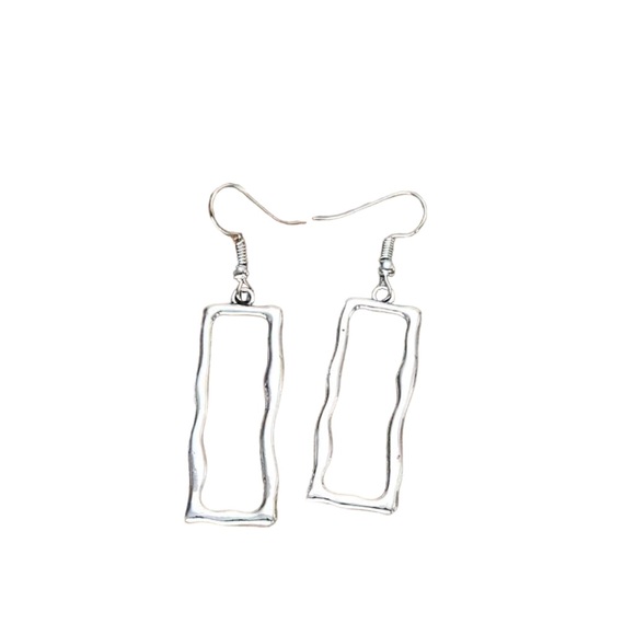 Boho Hollow Cut Rectangular Hammered Silver Drop Earrings - Picture 5 of 7